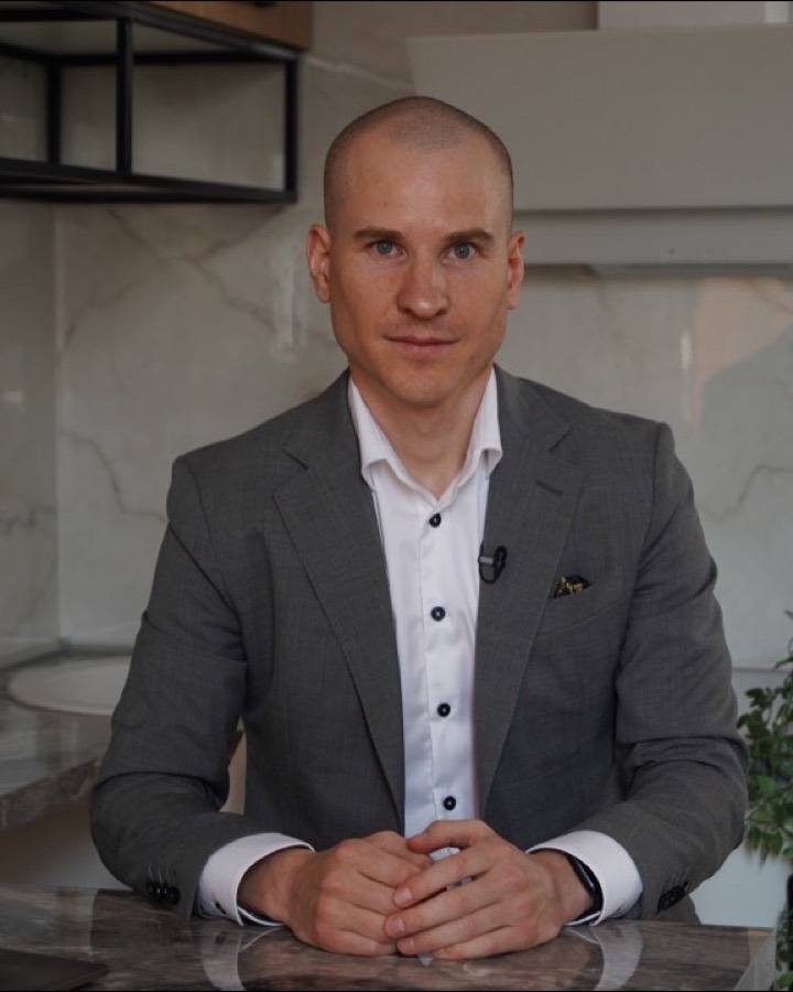 Алексей Толкачев